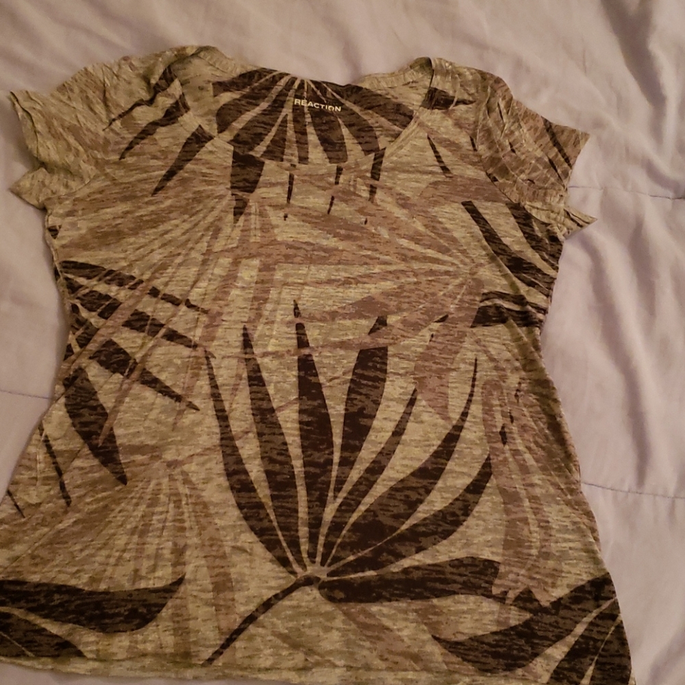 Tees - Picture 3 of 4